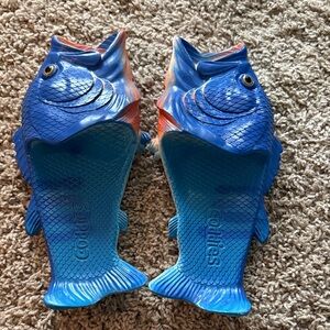 Coddies Blue and Orange Fish Slides Size 5-6 Men’s, 7-8 A
Women’s